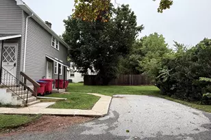 19 E Pothouse Rd, Phoenixville, PA 19460 - Photo 2