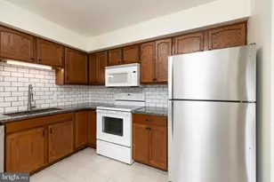 274 Valley Stream Ln, Wayne, PA 19087 - Photo 16