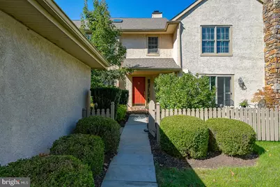 442 Chandlee Drive, Berwyn, PA 19312 - Photo 2