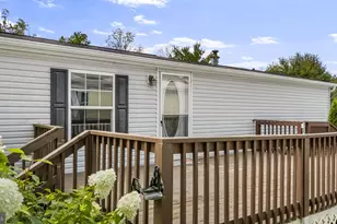 63 Erica Cir, Honey Brook, PA 19344 - Photo 2