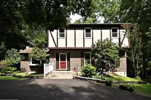1464 Cornerstone Dr, Pottstown, PA 19465 - Photo 2