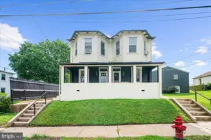 825 Maple Ave, Phoenixville, PA 19460 - Photo 1