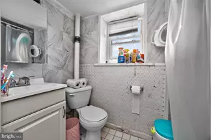 129 Hall St, Spring City, PA 19475 - Photo 16