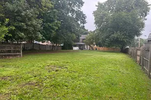 240 Dayton St, Phoenixville, PA 19460 - Photo 24