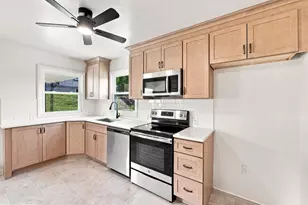 135 Pikeland Ave, Spring City, PA 19475 - Photo 8