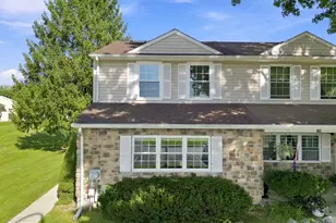 736 Springfield Ct, Downingtown, PA 19335 - Photo 2