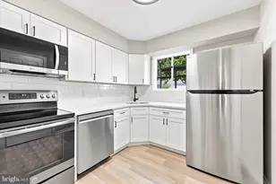 121 W Thomas Ct, Kennett Square, PA 19348 - Photo 6