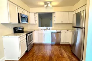 122 Caernarvon Ct, Exton, PA 19341 - Photo 2