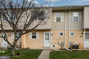 328 Carlyn Ct, Downingtown, PA 19335 - Photo 2