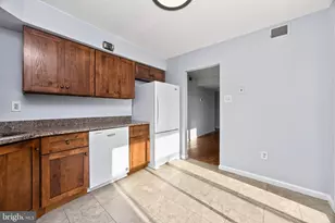 112 Harvest Ln, Phoenixville, PA 19460 - Photo 2