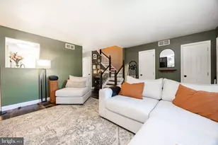 374 Washington Ave, Phoenixville, PA 19460 - Photo 6