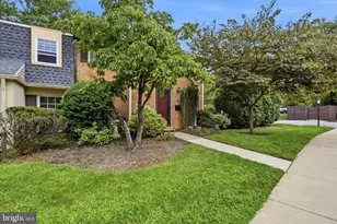 89 Old Forge Crossing, Devon, PA 19333 - Photo 2
