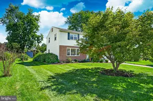 162 Lake Dr, Downingtown, PA 19335 - Photo 4