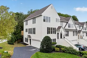 701 Whispering Brooke Dr, Newtown Square, PA 19073 - Photo 2