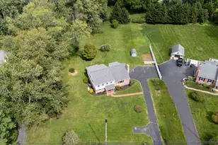 963 Darby Paoli Rd, Berwyn, PA 19312 - Photo 2