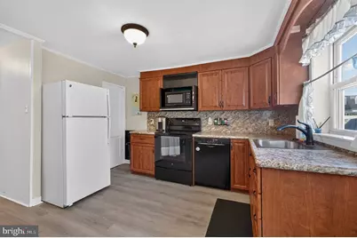 884 Woodlawn Avenue, Phoenixville, PA 19460 - Photo 6