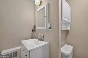 884 Woodlawn Ave, Phoenixville, PA 19460 - Photo 18
