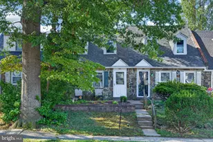 884 Woodlawn Ave, Phoenixville, PA 19460 - Photo 1