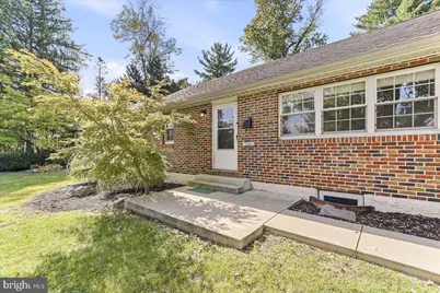 388 W Anderson Avenue, Phoenixville, PA 19460 - Photo 2
