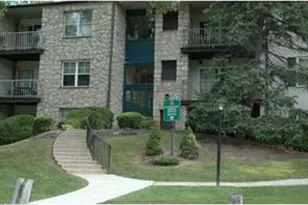294 Drummers Ln, Wayne, PA 19087 - Photo 2