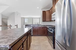 633 Columbus Dr, Spring City, PA 19475 - Photo 16