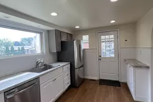 402 Jefferson Ave, Downingtown, PA 19335 - Photo 2