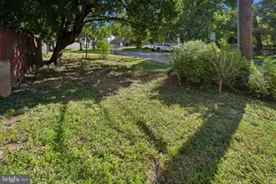 564 W Bridge St, Phoenixville, PA 19460 - Photo 22