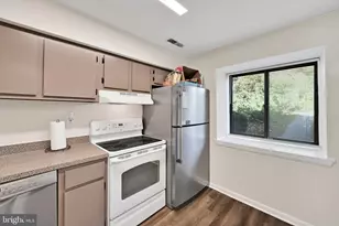 401 Summit House, West Chester, PA 19382 - Photo 6