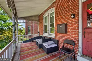904 W Bridge St, Phoenixville, PA 19460 - Photo 2
