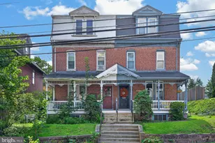 904 W Bridge St, Phoenixville, PA 19460 - Photo 1