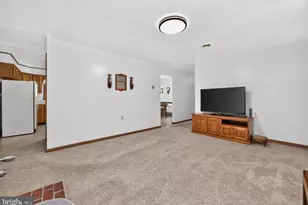 725 Ewing, Cochranville, PA 19330 - Photo 6