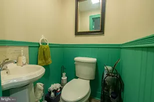949 W Main St, Coatesville, PA 19320 - Photo 26