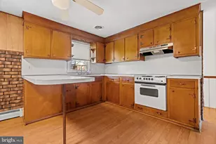 258 S Wall St, Spring City, PA 19475 - Photo 16