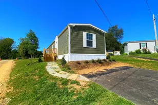 204 Gunner Ln, Honey Brook, PA 19344 - Photo 2