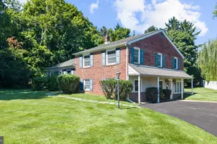 11 Anthony Wayne Dr, Wayne, PA 19087 - Photo 1