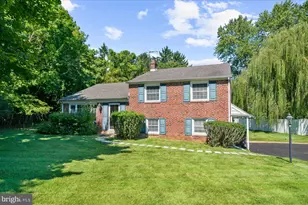 11 Anthony Wayne Dr, Wayne, PA 19087 - Photo 2