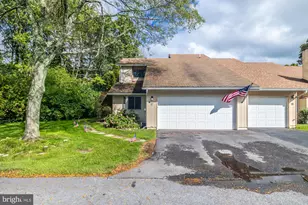 17 Delancey Pl, Downingtown, PA 19335 - Photo 2