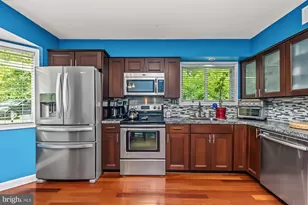 17 Delancey Pl, Downingtown, PA 19335 - Photo 12