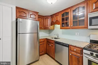 425 Old Forge Crossing, Devon, PA 19333 - Photo 6