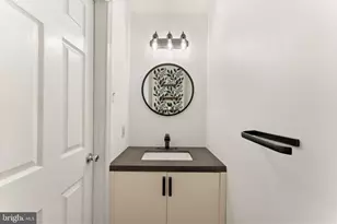 2007 Eton Ct, West Chester, PA 19382 - Photo 6