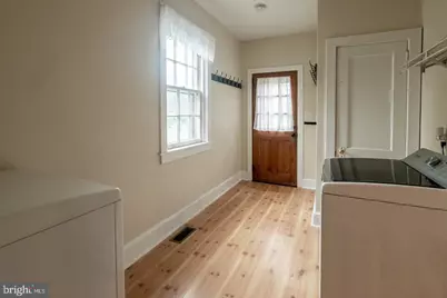 239 W Evergreen Street, West Grove, PA 19390 - Photo 2