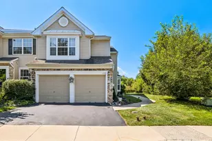 2309 Periwinkle Ct, Phoenixville, PA 19460 - Photo 2
