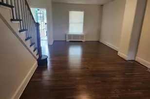 562 Elm St, Coatesville, PA 19320 - Photo 2