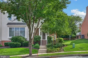 405 Vineyard Ln, Downingtown, PA 19335 - Photo 1