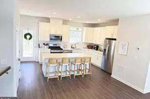 121 Four Leaf Dr, Exton, PA 19341 - Photo 4