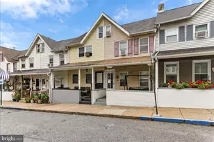 216 Grant St, Parkesburg, PA 19365 - Photo 1