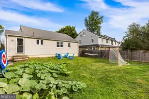1123 Old Lancaster Rd, Berwyn, PA 19312 - Photo 32
