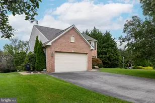102 Autumn Trail, Coatesville, PA 19320 - Photo 2