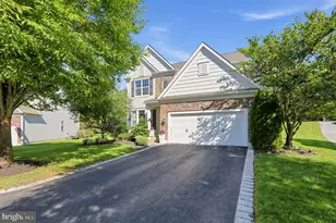 629 Empire Dr, Downingtown, PA 19335 - Photo 2
