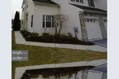 37 Lincoln Drive, Downingtown, PA 19335 - Photo 1